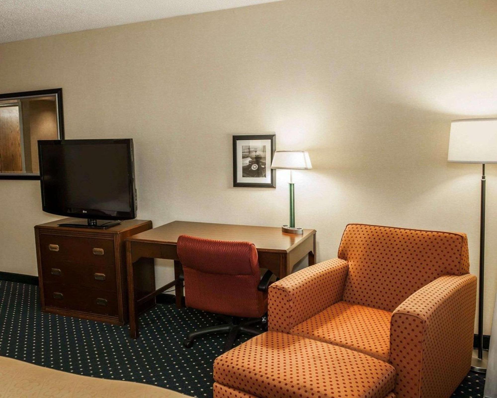 Quality Inn & Suites Гошен Екстериор снимка