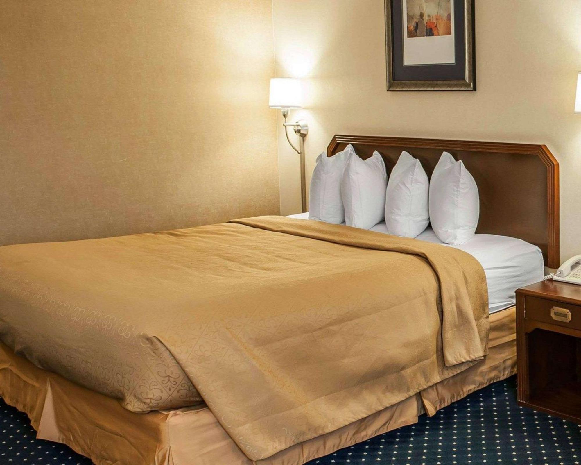 Quality Inn & Suites Гошен Екстериор снимка