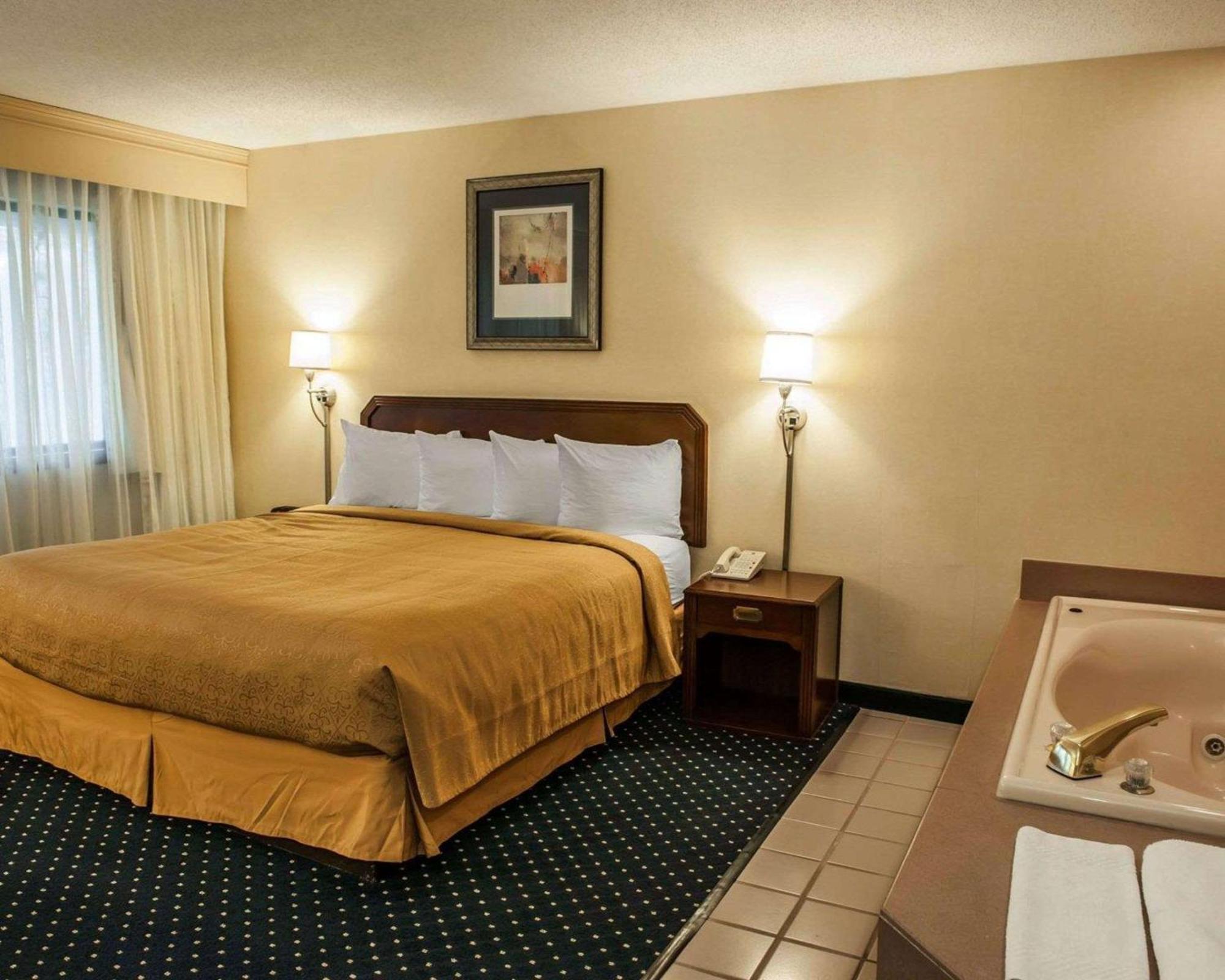 Quality Inn & Suites Гошен Екстериор снимка